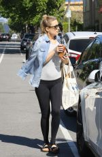 KATE HUDSON Leaves a Yoga Class in Brentwood 03/17/2016