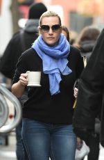 KATE WINSLET Arrives on the Set of 
