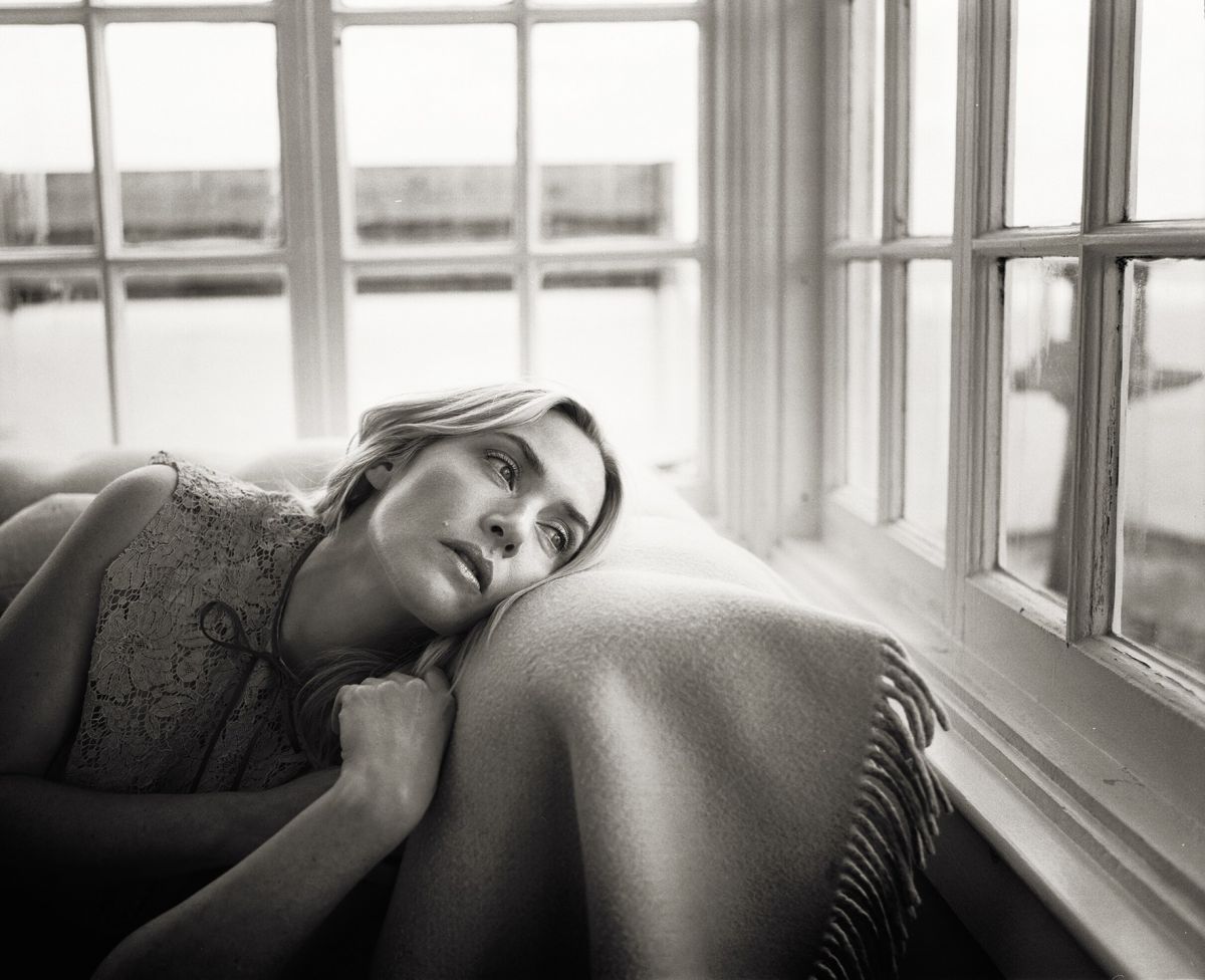 kate-winslet-for-violet-by-tom-craig_4 