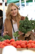 KATE WINSLET on the Set of 