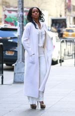 KELLY ROWLAND Leaves Huffpost Live in New York 03/21/2016