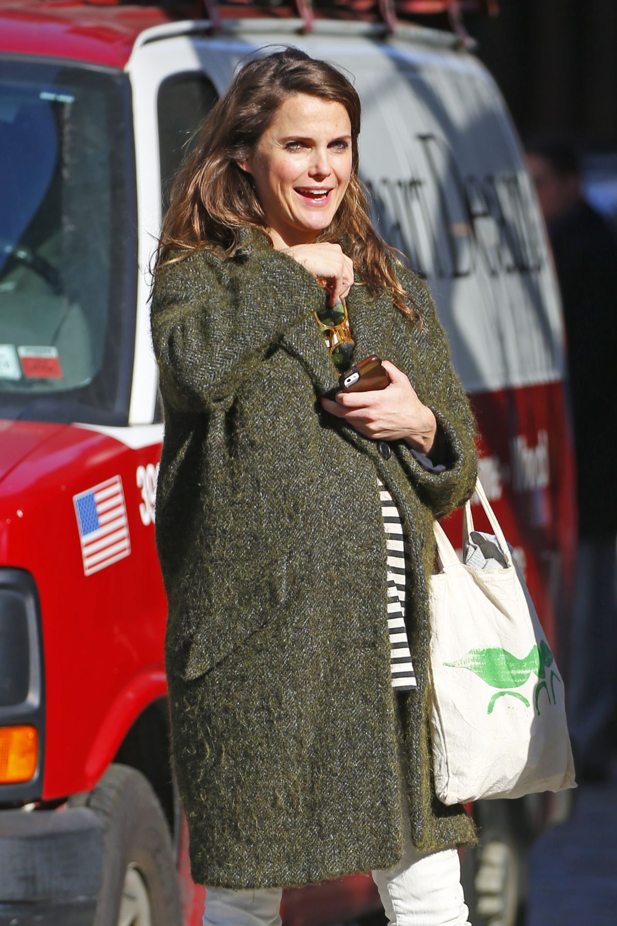 KERI RUSSELL Out and About in Brooklyn 03/07/2016 KERI RUSSELL Out and About in Brooklyn 03/07/2016
