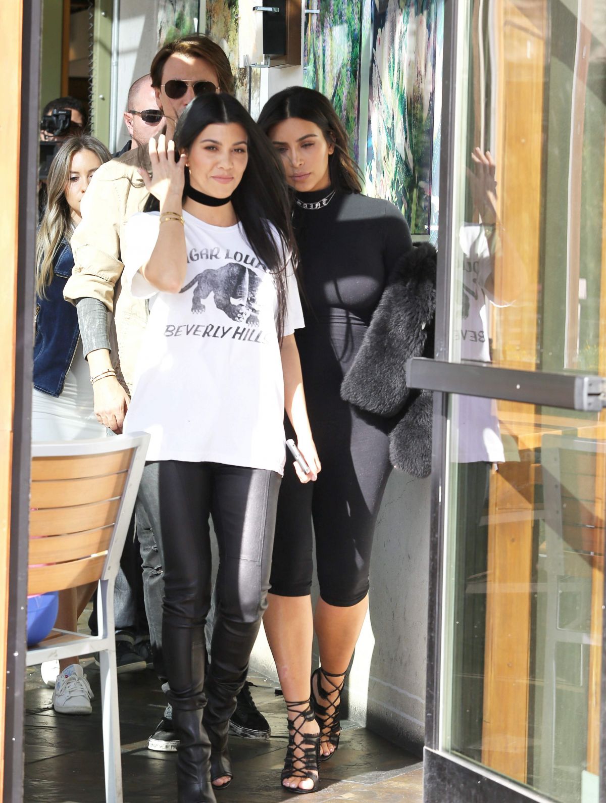 KIM and KOURTNEY KARDASHIAN Out in Calabasas 03/09/2016 KIM and KOURTNEY KARDASHIAN Out in Calabasas 03/09/2016