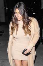 KIM KARDASHIAN Arrives at Craigs in Weho 03/30/2016