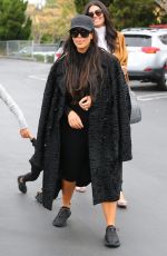 KIM KARDASHIAN Shopping at Toys R Us in Calabasas 03/05/2016