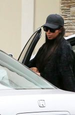 KIM KARDASHIAN Shopping at Toys R Us in Calabasas 03/05/2016