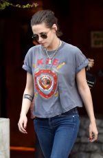 KRISTEN STEWART Out for Lunch in Los Angeles 03/24/2016