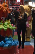 MARIAH CAREY Shopping at Hamley