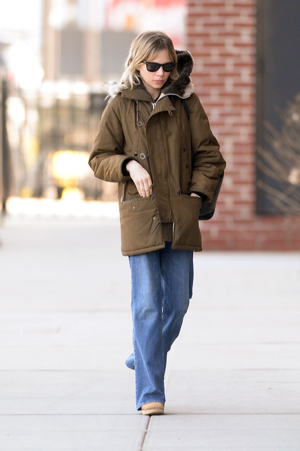 MICHELLE WILLIAMS Out and About in Brooklyn 03/07/2016 – HawtCelebs