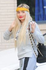 PIA MIA PEREZ Shopping at Barney