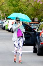 Pregnant ANNE HATHAWAY Leaves a Gym in Los Angeles 03/14/2016