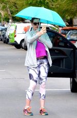 Pregnant ANNE HATHAWAY Leaves a Gym in Los Angeles 03/14/2016