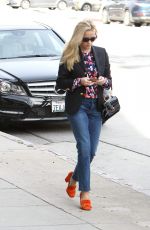 REESE WITHERSPOON Arrives at a Medical Building in Santa Monica 03/09/2016