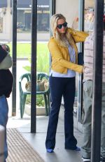 REESE WITHERSPOON at a Newsstand in Brentwood 03/19/2016