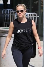 REESE WITHERSPOON Heading to Yoga Class in Brentwood 03/12/2016