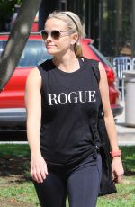REESE WITHERSPOON Heading to Yoga Class in Brentwood 03/12/2016