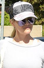 REESE WITHERSPOON Out and About in Los Angeles 03/27/2016