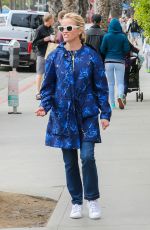 REESE WITHERSPOON Out and About in Santa Monica 03/05/2016