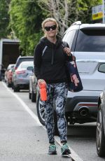 REESE WITHERSPOON Out for Morning Yoga Class in Brentwood 03/07/2016