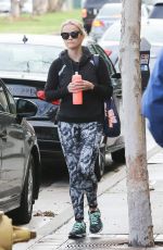 REESE WITHERSPOON Out for Morning Yoga Class in Brentwood 03/07/2016