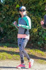 REESE WITHERSPOON Out Jogging in Los Angeles 0/08/2016