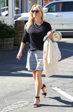 REESE WITHERSPOON Out Shopping in Los Angeles 03/08/2016