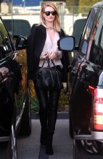 ROSIE HUNTINGTON-WHIYELEY Out amd About in Los Angeles 03/14/2016
