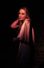 SABRINA CARPENTER - 