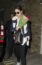 SELENA GOME Arrives at Her Hotel in London 03/10/2016