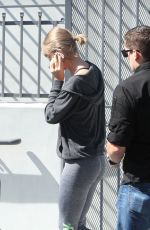TAYLOR SWIFT Arrives at Pilates Class in West Hollywood 03/25/2016