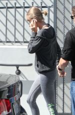 TAYLOR SWIFT Arrives at Pilates Class in West Hollywood 03/25/2016