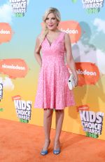 TORI SPELLING at Nickelodeon’s 2016 Kids’ Choice Awards in Inglewood 03/12/2016