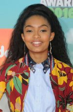 YARA SHAHIDI at Nickelodeon’s 2016 Kids’ Choice Awards in Inglewood 03/12/2016