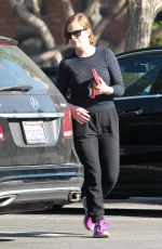 AMY POEHLER Shopping at Bristol Farms in Beverly Hills 04/20/2016
