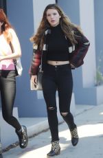 BELLA nad DANI THORNE Ou Sthopping in Los Angeles 04/11/2016