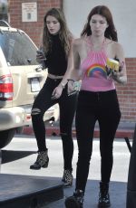 BELLA nad DANI THORNE Ou Sthopping in Los Angeles 04/11/2016