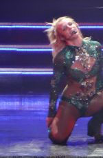 BRITNEY SPEARS Performs in Las Vegas 04/09/2016