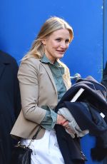 CAMERON DIAZ Leaves 