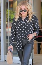 CHLOE MORETZ Shopping at Rite Aid in Beverly Hills 04/18/2016