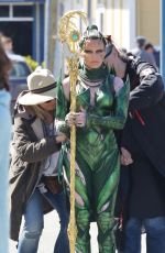 ELIZABETH BANKS on the Set of 