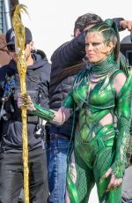 ELIZABETH BANKS on the Set of 