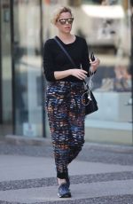 ELIZABETH BANKS Out for Coffee in Vancouver 04/20/2016