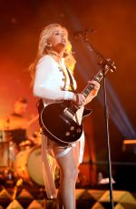 ELLIE GOULDING Performs at 2016 Coachella Valley Music and Arts Festival in Indio 04/15/2016