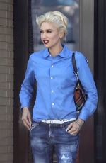 GWEN STEFANI Leaves Palm Restaurant in Beverly Hill 04/22/2016