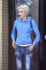 GWEN STEFANI Leaves Palm Restaurant in Beverly Hill 04/22/2016
