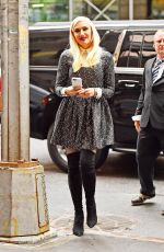GWEN STEFANI Out and About in Manhattan 04/01/2016