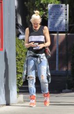 GWEN STEFANI Out for Breakfast in Beverly Hills 04/23/2016
