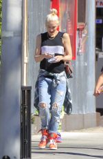 GWEN STEFANI Out for Breakfast in Beverly Hills 04/23/2016