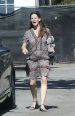 JENNIFER GARNER Out and About in Brentwood 04/17/2016