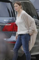 JENNIFER GARNER Out and About in Brentwood 04/22/2016